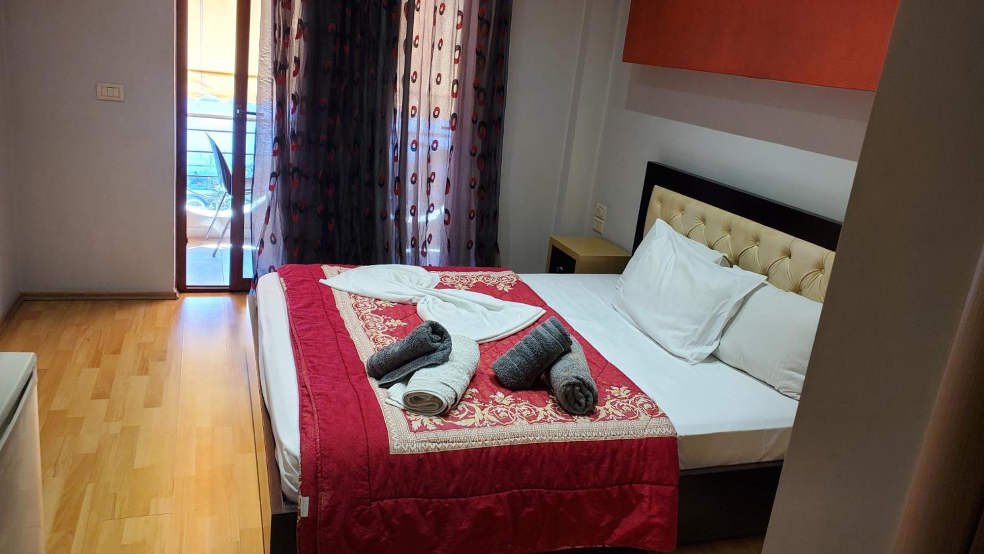 Hotel Shehu Gjirokastër 外观 照片