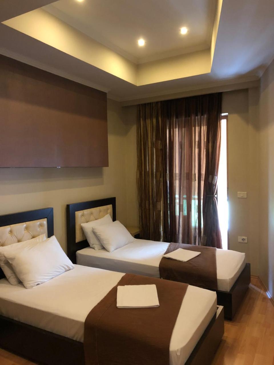 Hotel Shehu Gjirokastër 外观 照片
